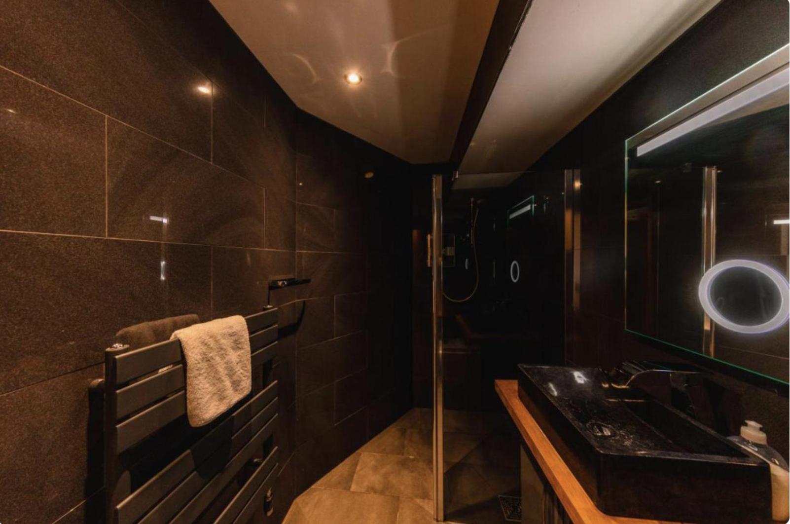 Superb Luxury Apartment By Canal - Central إدنبرة المظهر الخارجي الصورة